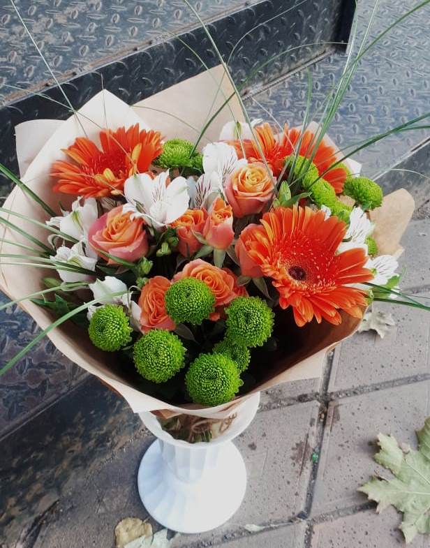 Букет цветов из: Герберы, Хризантемы, Альстромерии и Розы в Забродах