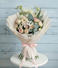 Букет цветов из:  Розы и Лизиантусы в Забродах
