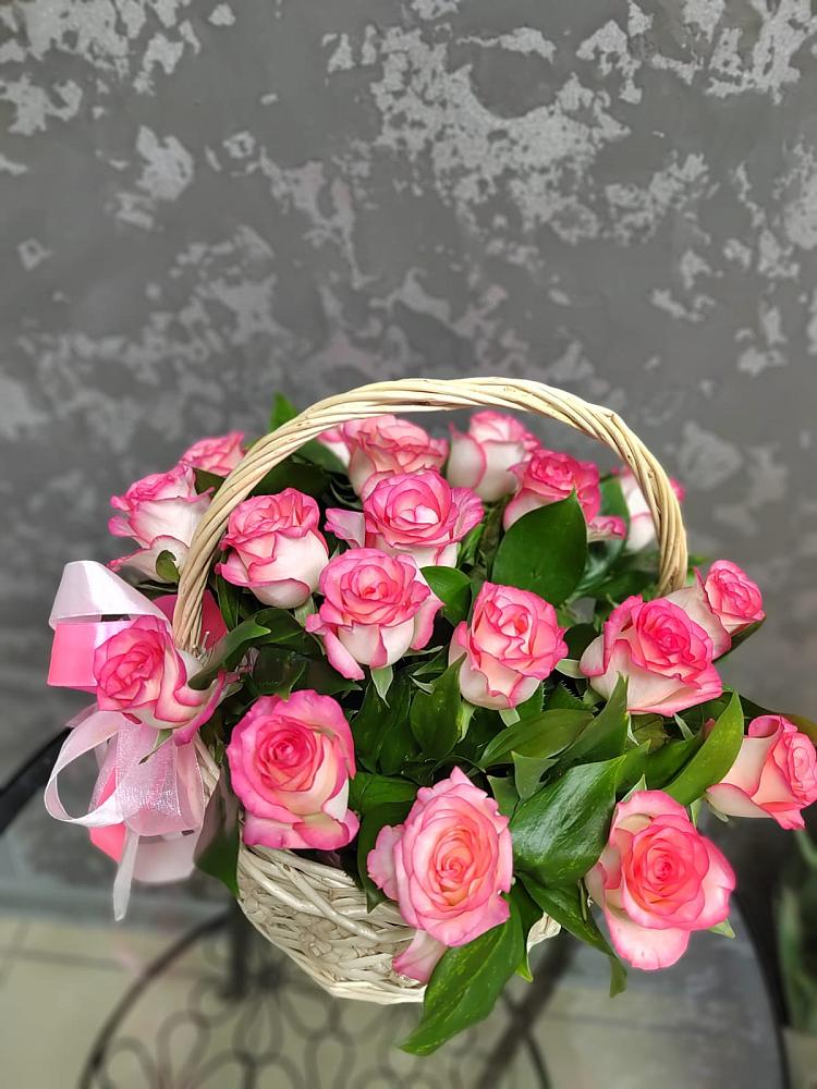 Цветочная композиция из Розы в корзине в Забродах