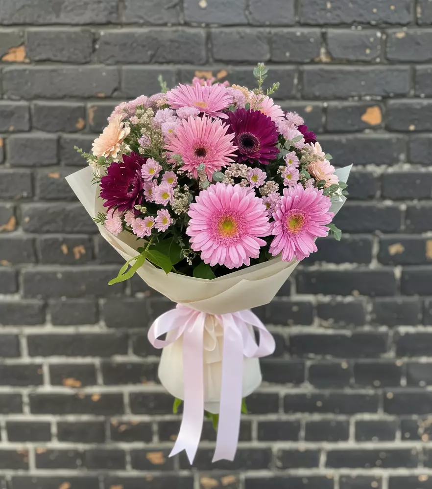 Букет цветов из: Герберы и Хризантемы в Забродах