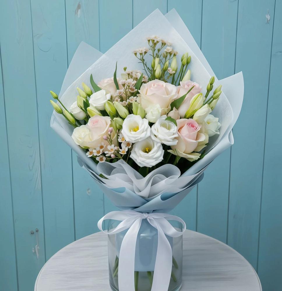 Букет цветов из: Розы и Лизиантусы в Забродах