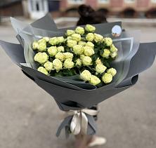 Букет Белые кустовые розы Солинеро в Забродах