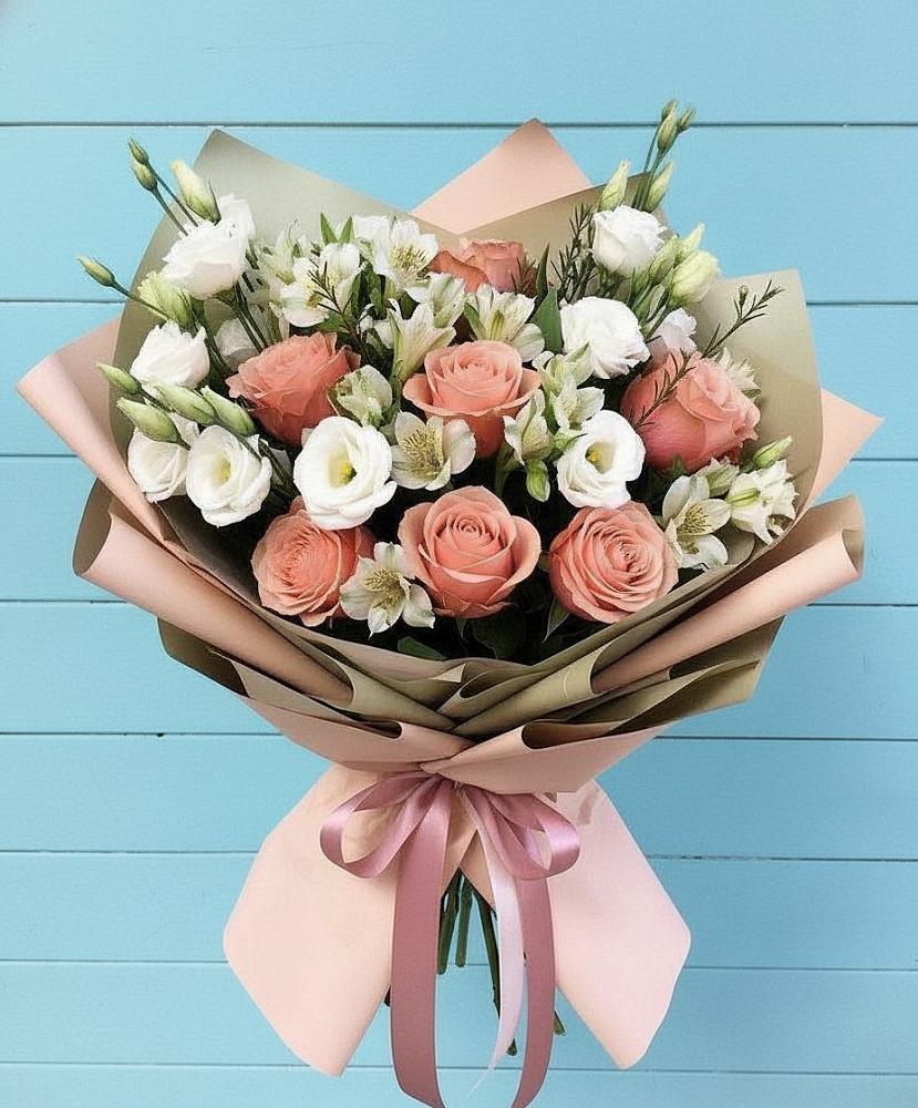 Букет цветов из: Розы, Альстромерии и Лизиантусы в Забродах