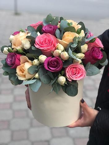 Цветочная композиция из Розы в шляпной коробке в Забродах