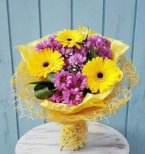 Букет цветов из:  Хризантемы и Герберы в Забродах