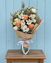 Букет цветов из:  Альстромерии, Лизиантусы, Розы и Хризантемы #REPLACE_PRED# Забродах