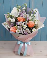 Букет цветов из:  Лизиантусы, Розы, Альстромерии и Гипсофила в Забродах