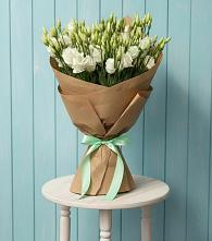 Букет цветов из:  Лизиантусы в Забродах