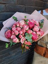 Букет розы в пальмах в Забродах Букет цветов из: Розы в Забродах