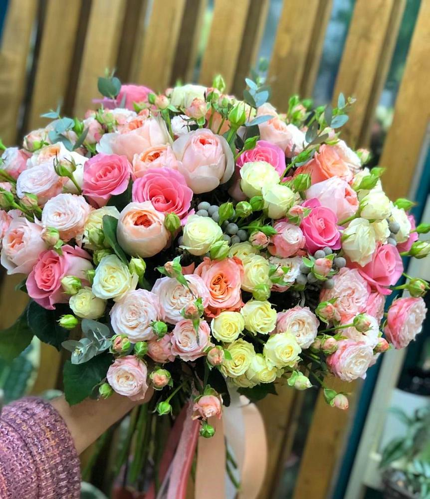 Букет цветов из: Розы в Забродах