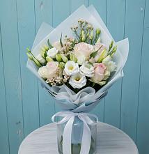 Букет цветов из:  Розы и Лизиантусы в Забродах