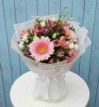 Букет цветов из:  Герберы, Альстромерии и Лизиантусы #REPLACE_PRED# Забродах